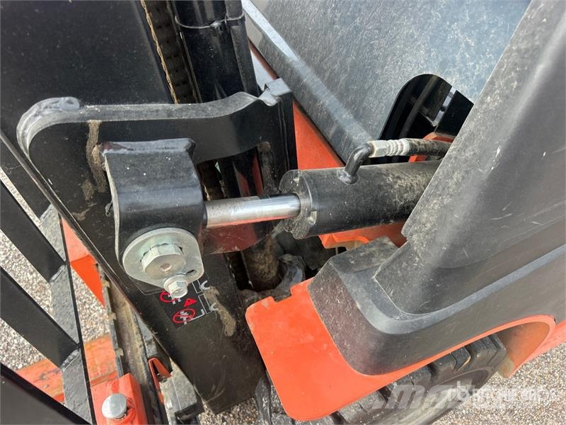 Toyota 8FBH25 4030 lb Electric Forklift 電動堆高機
