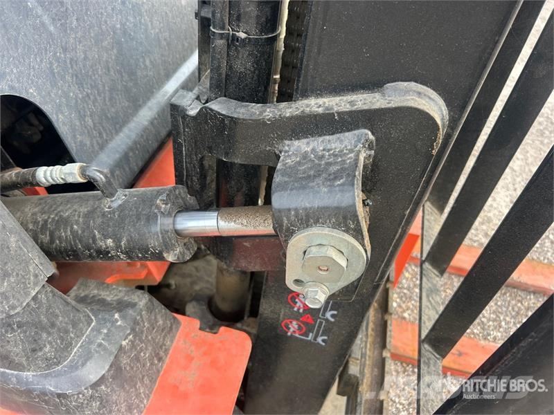 Toyota 8FBH25 4030 lb Electric Forklift 電動堆高機