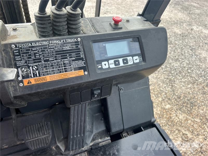 Toyota 8FBH25 4030 lb Electric Forklift 電動堆高機