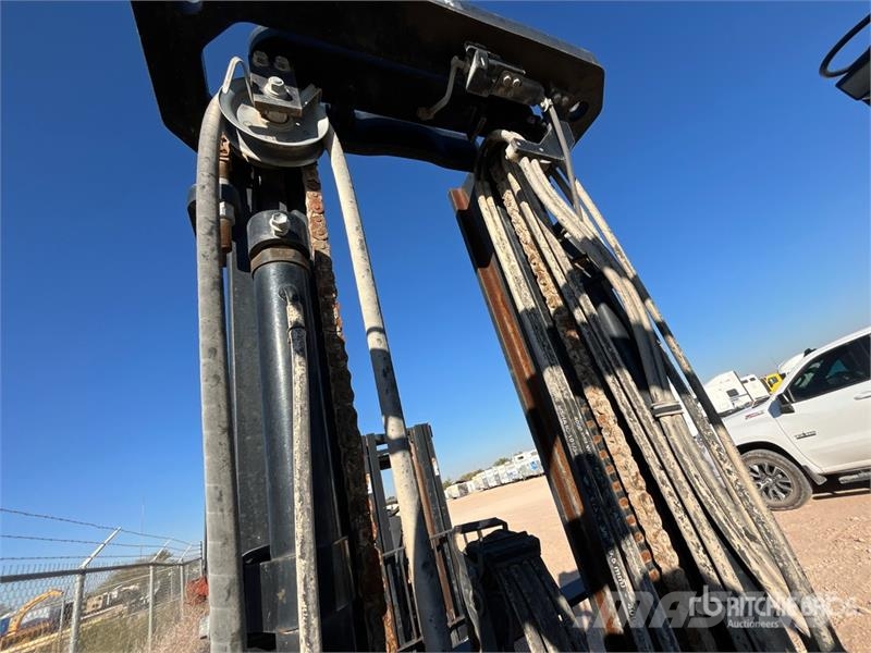 Toyota 8FD 6250 lb Pneumatic Tire Forklift フォークリフト - その他