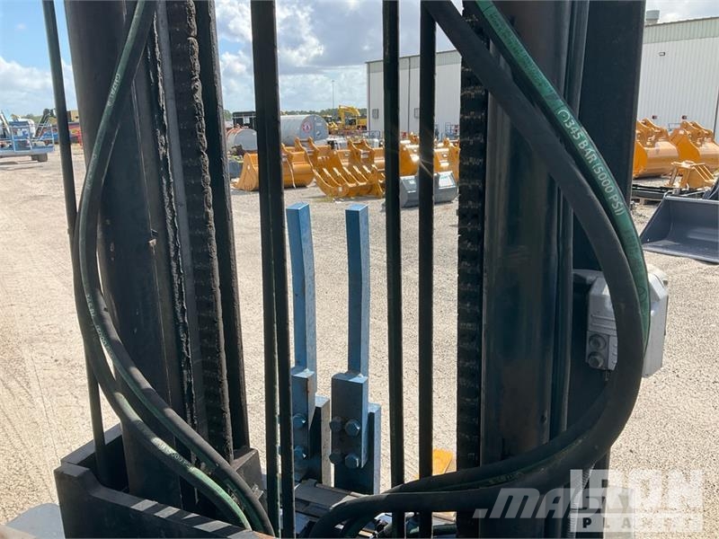 Toyota 8FD35U 6450 lb Cushion Tire Forklift Інше
