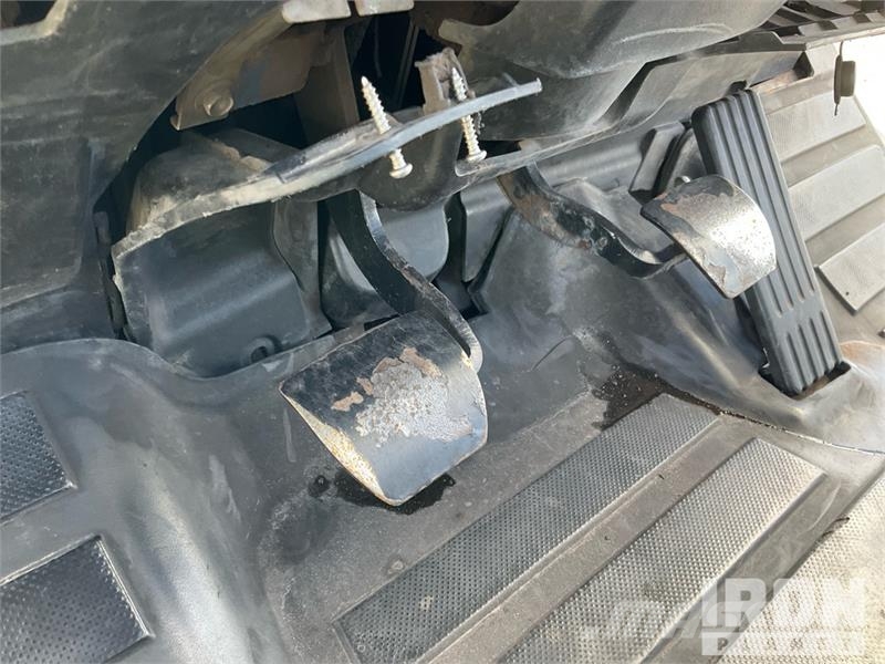 Toyota 8FD35U 6450 lb Cushion Tire Forklift Інше