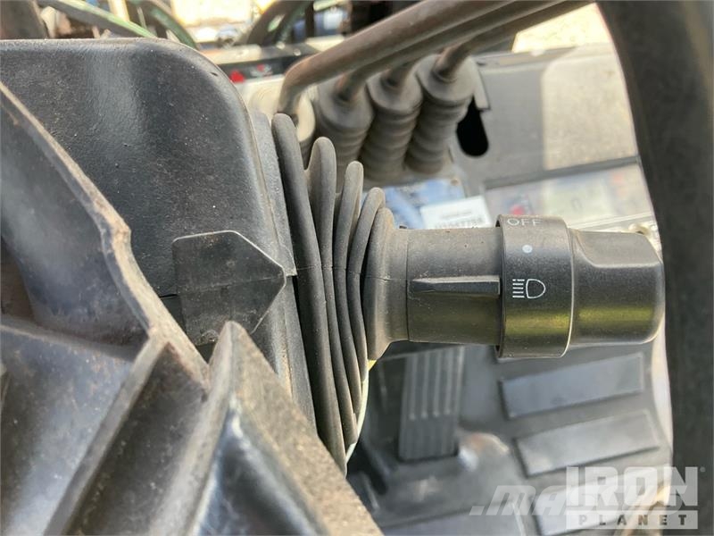 Toyota 8FD35U 6450 lb Cushion Tire Forklift Інше