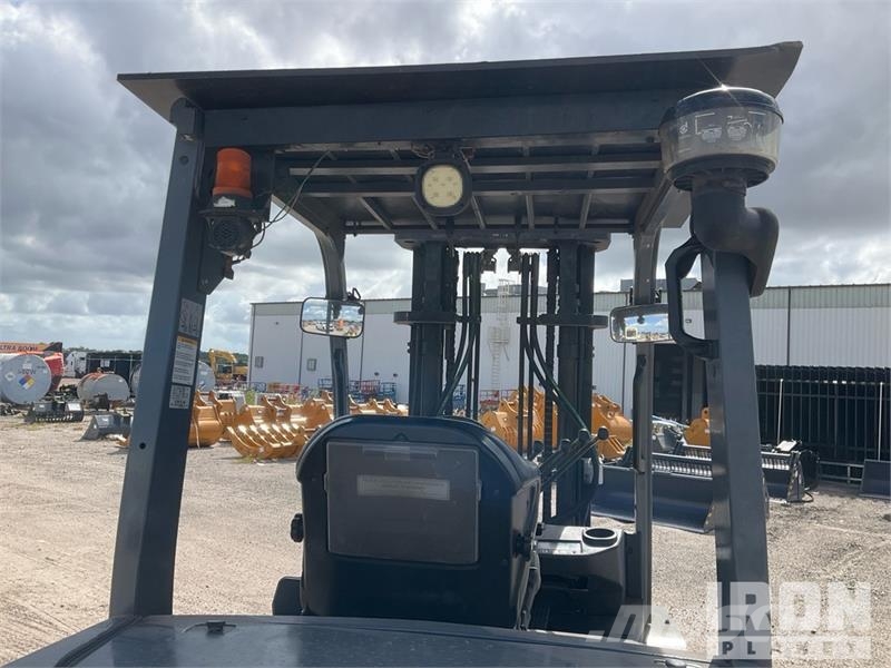 Toyota 8FD35U 6450 lb Cushion Tire Forklift Інше