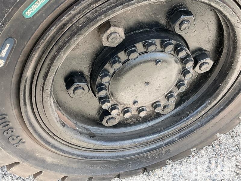 Toyota 8FD35U 6450 lb Cushion Tire Forklift Інше