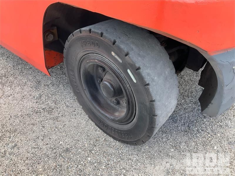 Toyota 8FD35U 6450 lb Cushion Tire Forklift Інше