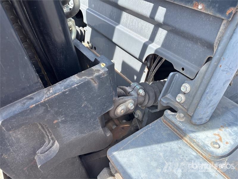 Toyota 8FD35U 6500 lb Pneumatic Tire Forklift Інше