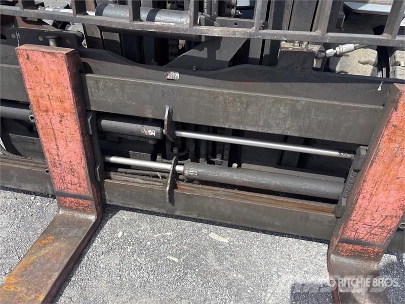 Toyota 8FD35U 6500 lb Pneumatic Tire Forklift Інше