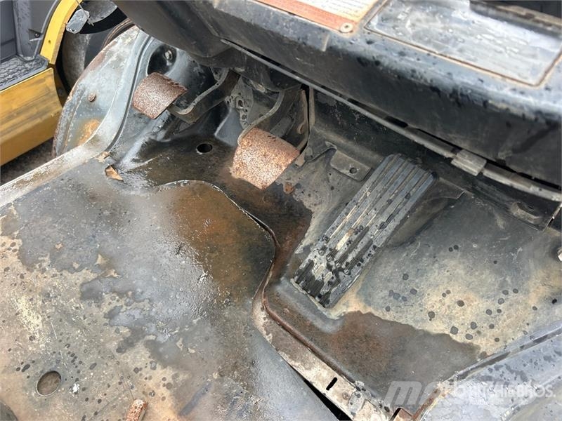 Toyota 8FDU25 شاحنات ذات رافعات شوكية - أخرى