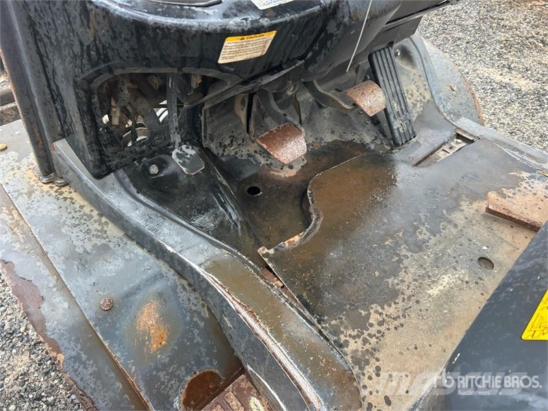 Toyota 8FDU25 شاحنات ذات رافعات شوكية - أخرى