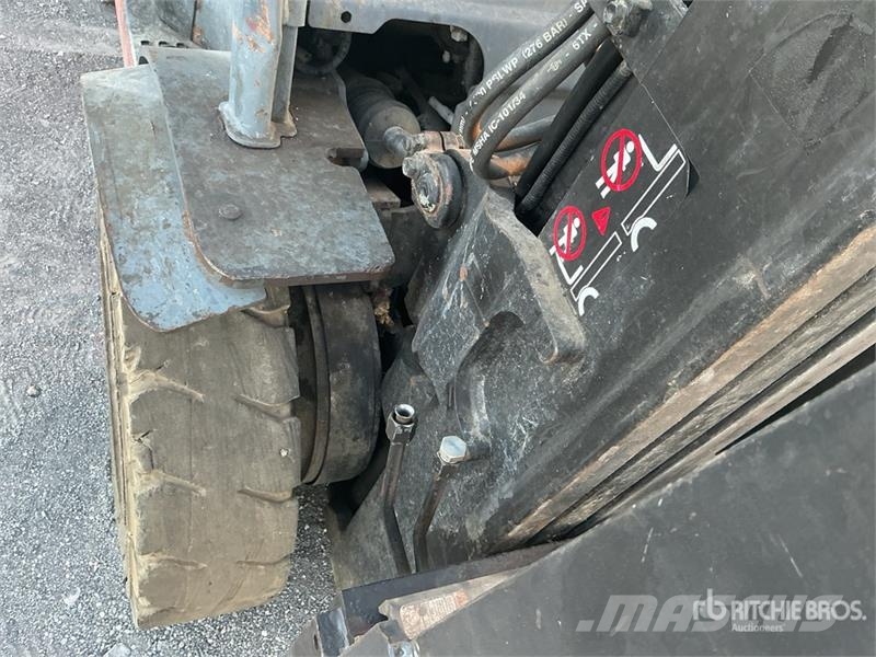 Toyota 8FDU25 Šakiniai krautuvai - Kita