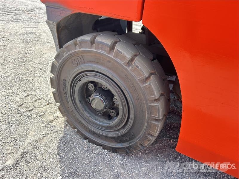 Toyota 8FDU25 Šakiniai krautuvai - Kita