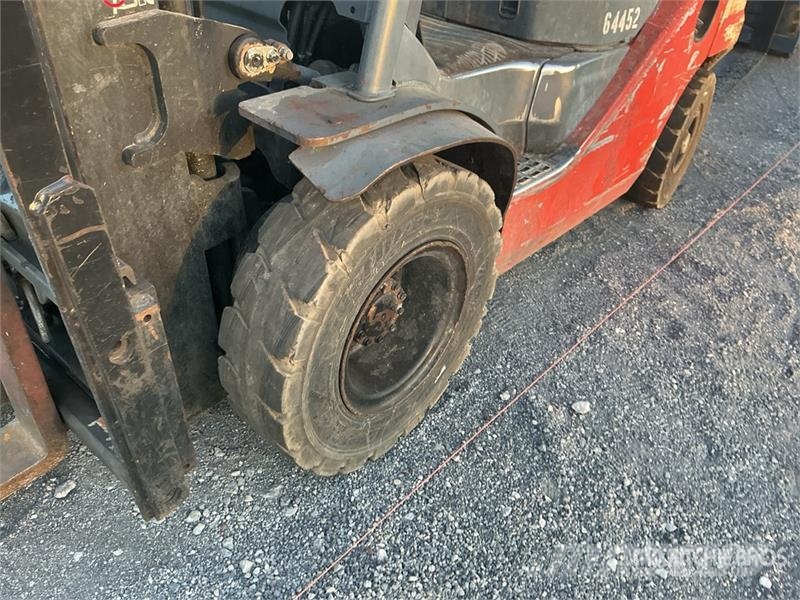 Toyota 8FDU25 Šakiniai krautuvai - Kita