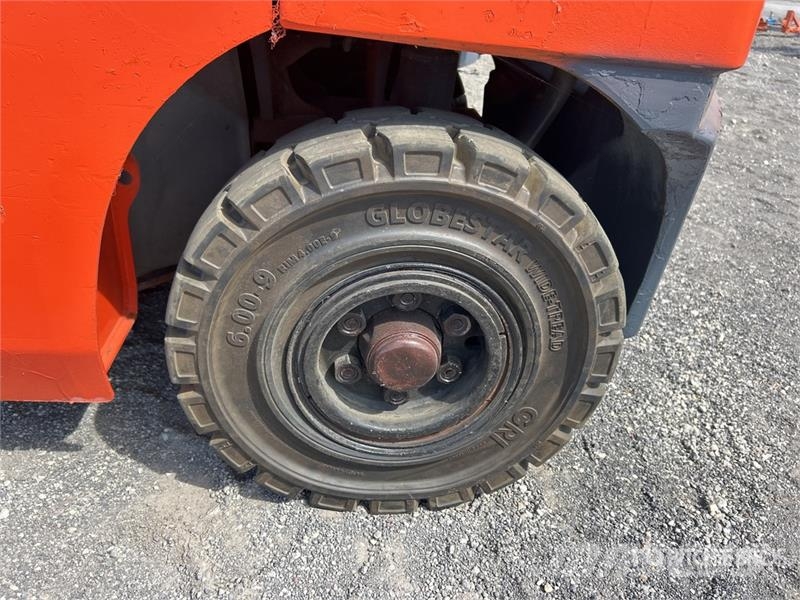 Toyota 8FDU25 Šakiniai krautuvai - Kita