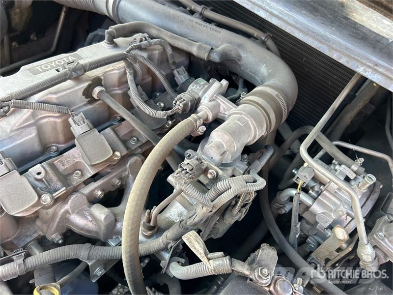 Toyota 8FG35U Другие складские механизмы