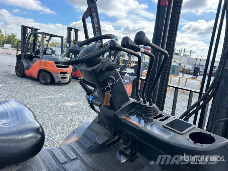 Toyota 8FG35U Другие складские механизмы