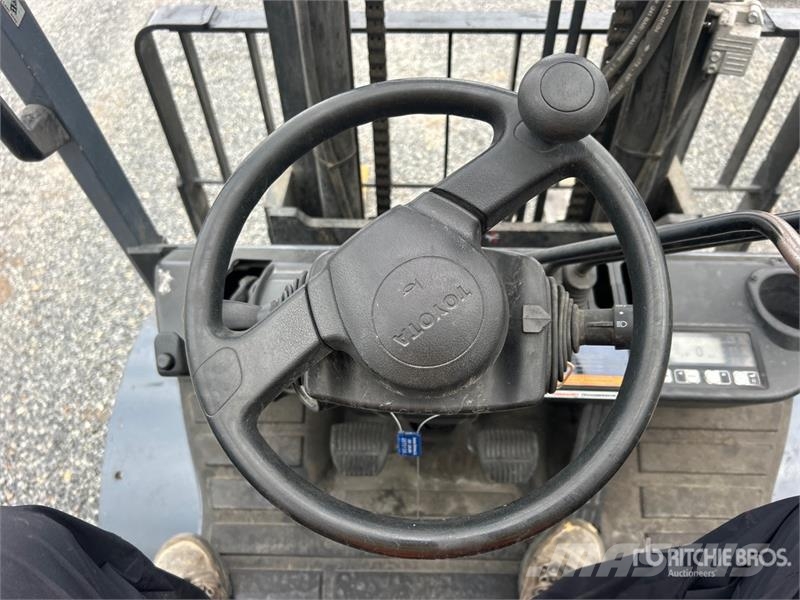 Toyota 8FG35U شاحنات ذات رافعات شوكية - أخرى