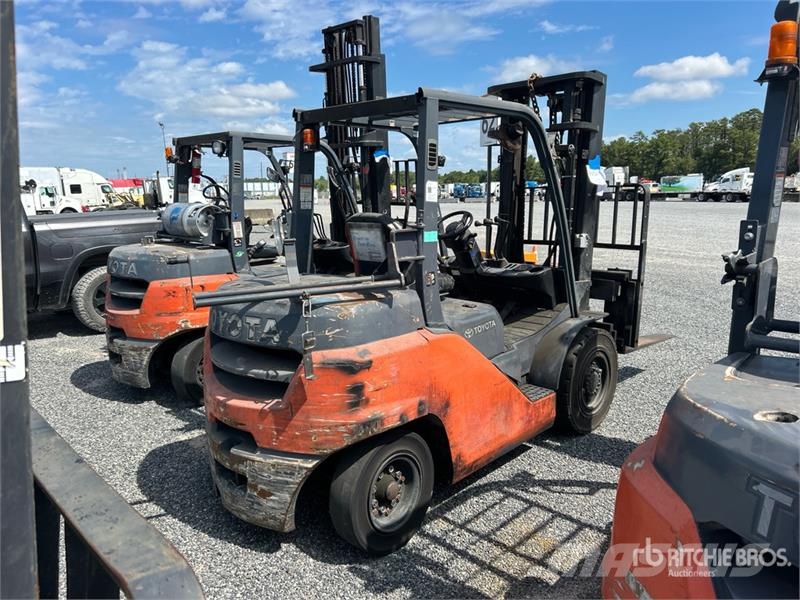 Toyota 8FG35U Другие складские механизмы