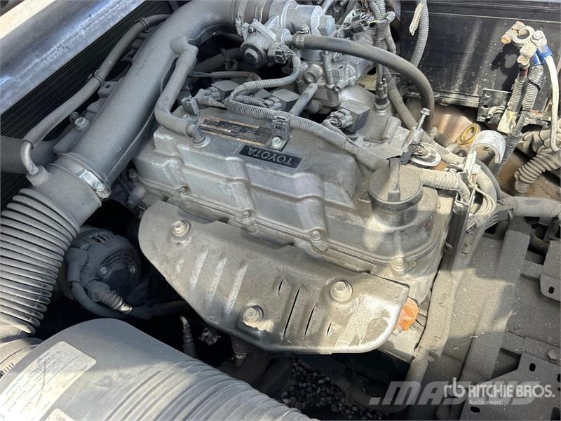 Toyota 8FG35U Другие складские механизмы