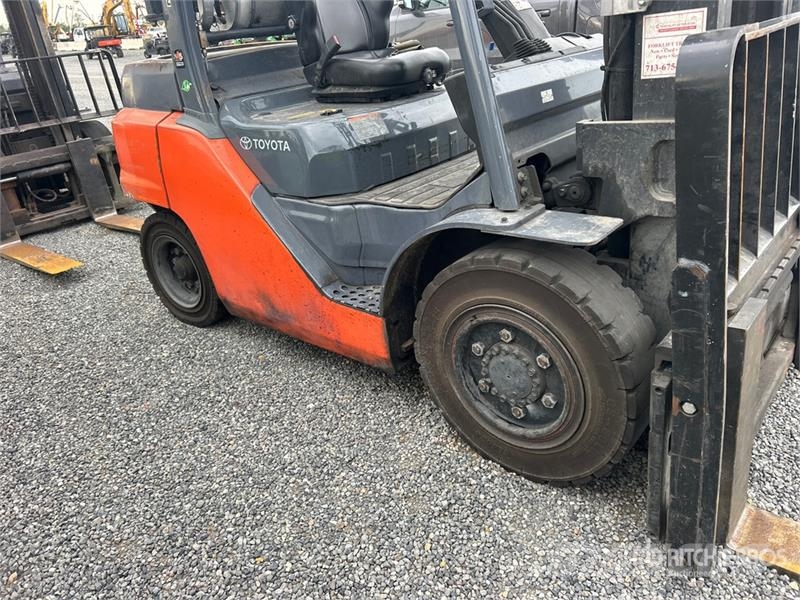 Toyota 8FG35U شاحنات ذات رافعات شوكية - أخرى
