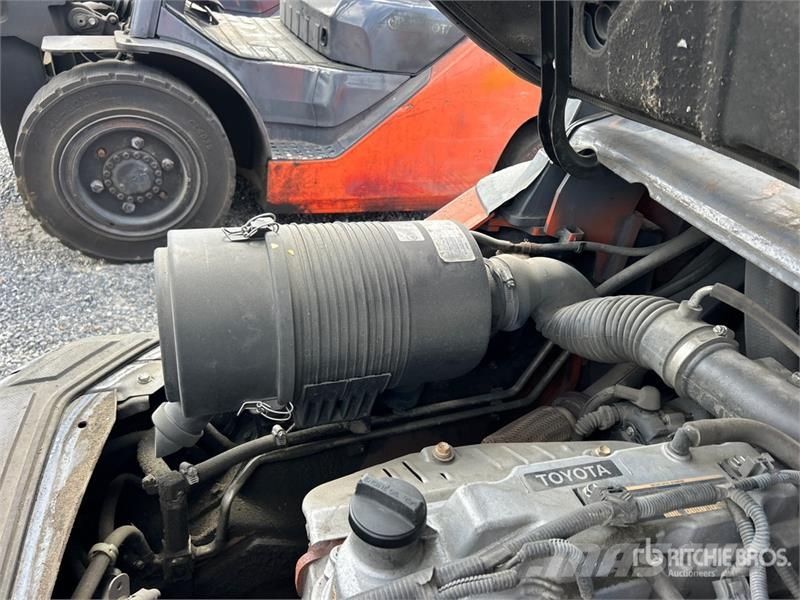 Toyota 8FG35U Другие складские механизмы
