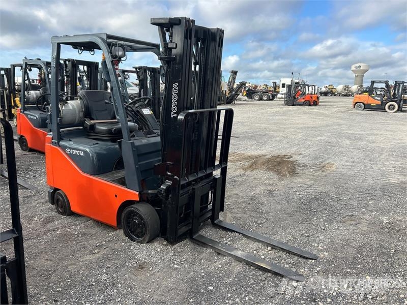 Toyota 8FGCU15 2500 lb Cushion Tire Forklift Інше