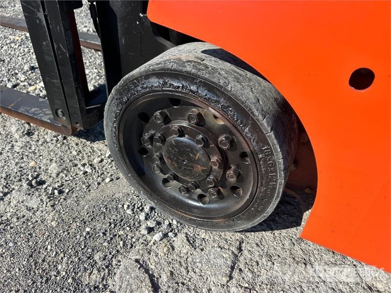 Toyota 8FGCU15 2500 lb Cushion Tire Forklift شاحنات ذات رافعات شوكية - أخرى