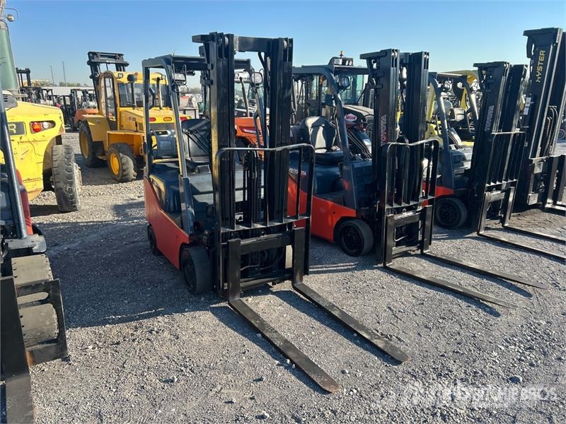 Toyota 8FGCU15 2500 lb Cushion Tire Forklift شاحنات ذات رافعات شوكية - أخرى