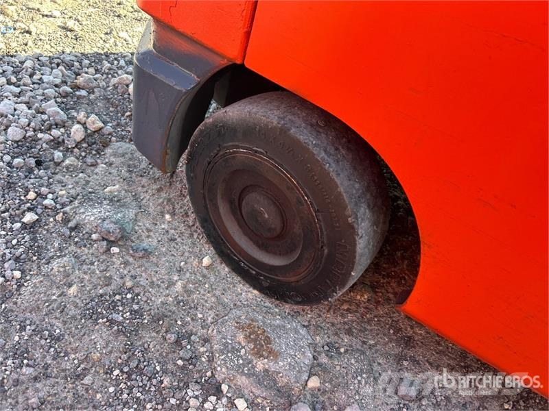 Toyota 8FGCU15 2500 lb Cushion Tire Forklift شاحنات ذات رافعات شوكية - أخرى
