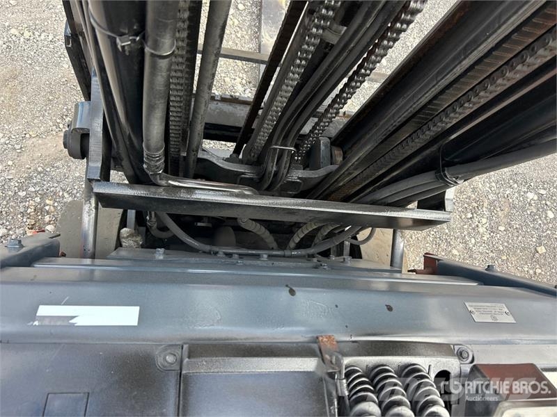 Toyota 8FGCU15 2500 lb Cushion Tire Forklift Інше