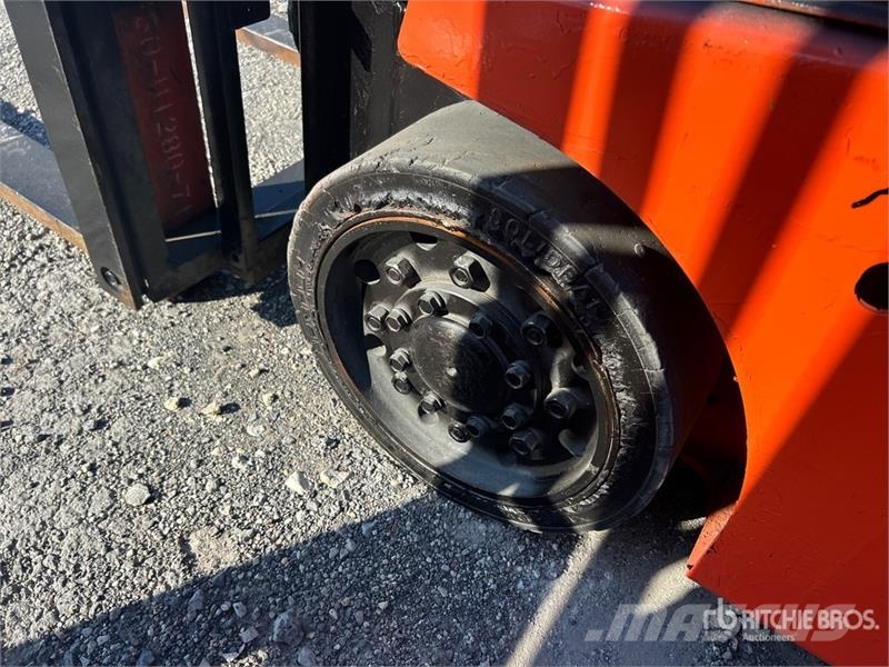 Toyota 8FGCU15 2500 lb Cushion Tire Forklift شاحنات ذات رافعات شوكية - أخرى