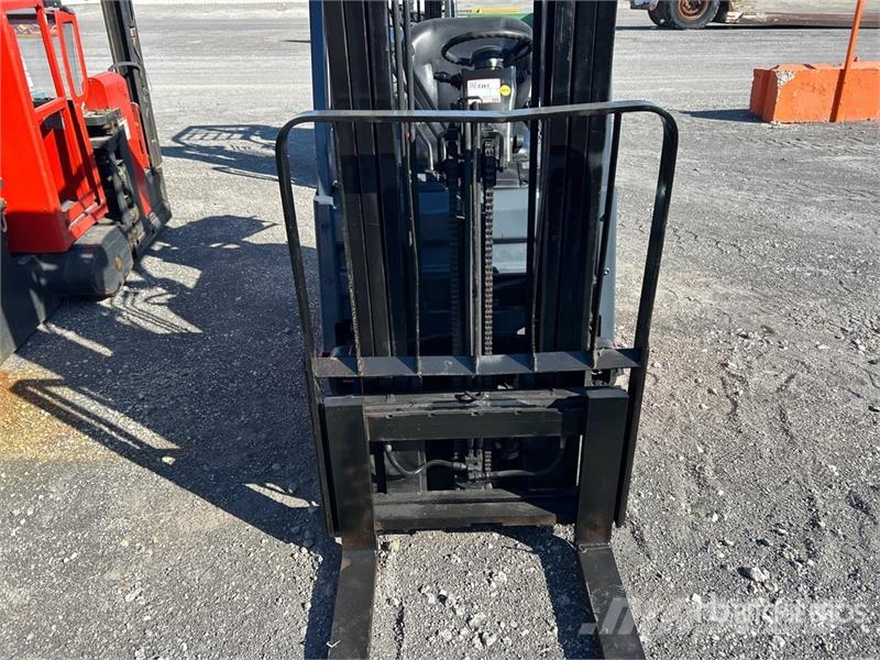 Toyota 8FGCU15 2500 lb Cushion Tire Forklift شاحنات ذات رافعات شوكية - أخرى