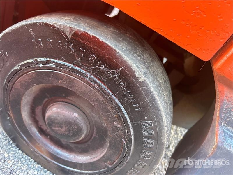 Toyota 8FGCU15 2500 lb Cushion Tire Forklift شاحنات ذات رافعات شوكية - أخرى