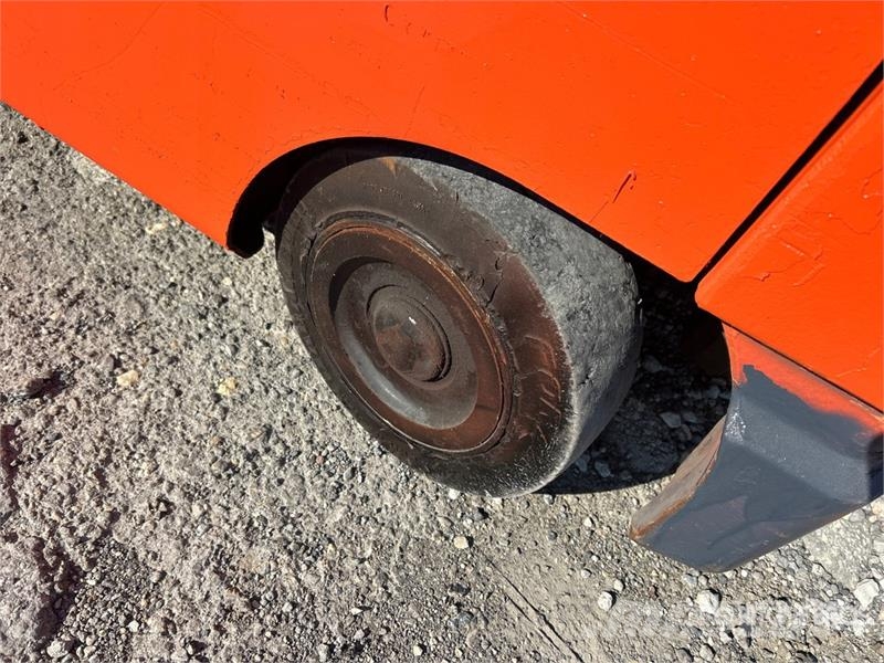 Toyota 8FGCU15 2500 lb Cushion Tire Forklift شاحنات ذات رافعات شوكية - أخرى
