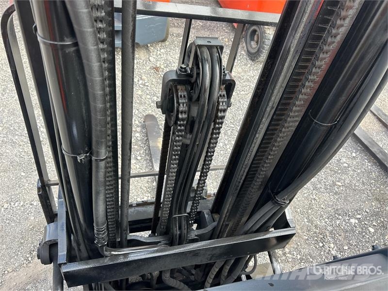 Toyota 8FGCU15 2500 lb Cushion Tire Forklift Інше