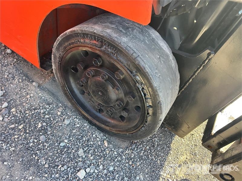 Toyota 8FGCU15 2500 lb Cushion Tire Forklift شاحنات ذات رافعات شوكية - أخرى