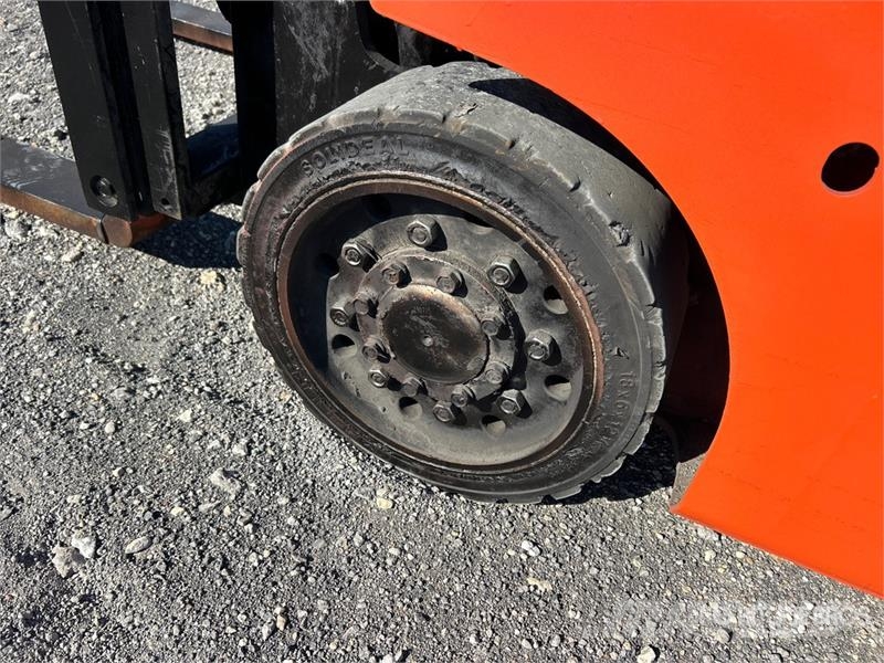 Toyota 8FGCU15 2500 lb Cushion Tire Forklift شاحنات ذات رافعات شوكية - أخرى