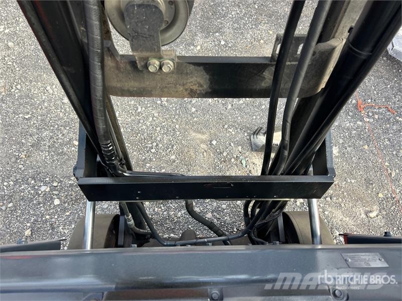 Toyota 8FGCU15 2500 lb Cushion Tire Forklift Інше