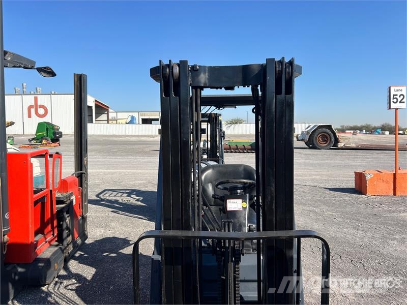 Toyota 8FGCU15 2500 lb Cushion Tire Forklift شاحنات ذات رافعات شوكية - أخرى
