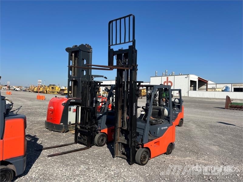 Toyota 8FGCU15 2500 lb Cushion Tire Forklift شاحنات ذات رافعات شوكية - أخرى