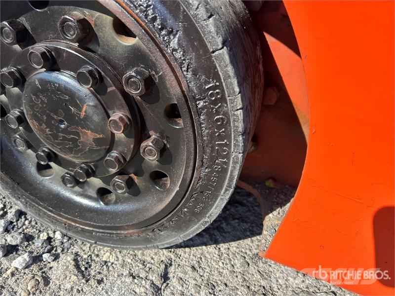 Toyota 8FGCU15 2500 lb Cushion Tire Forklift شاحنات ذات رافعات شوكية - أخرى