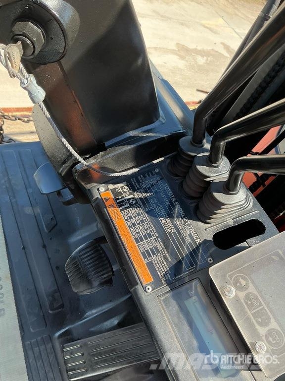 Toyota 8FGCU15 Forklift Інше