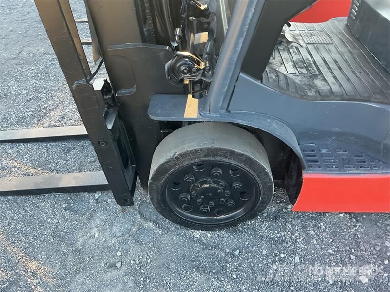 Toyota 8FGCU25 4500 lb Cushion Tire Forklift Heftrucks overige