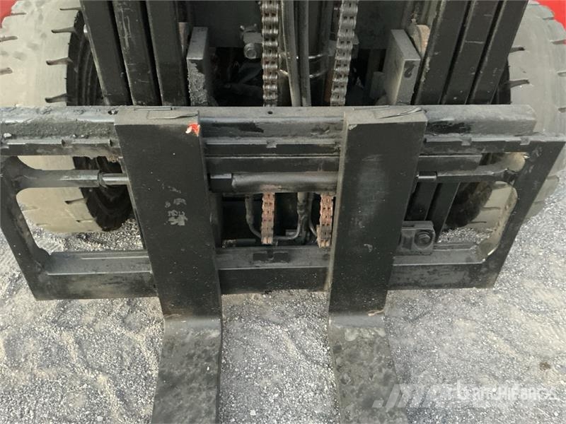 Toyota 8FGCU25 4500 lb Cushion Tire Forklift Другие складские механизмы