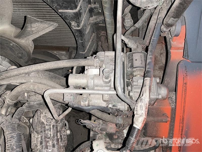 Toyota 8FGCU25 4500 lb Cushion Tire Forklift Другие складские механизмы