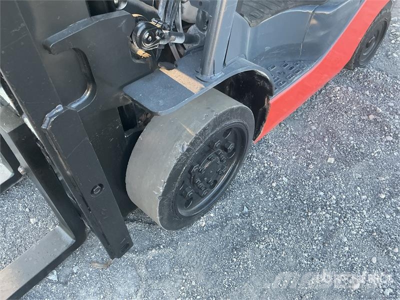 Toyota 8FGCU25 4500 lb Cushion Tire Forklift Heftrucks overige