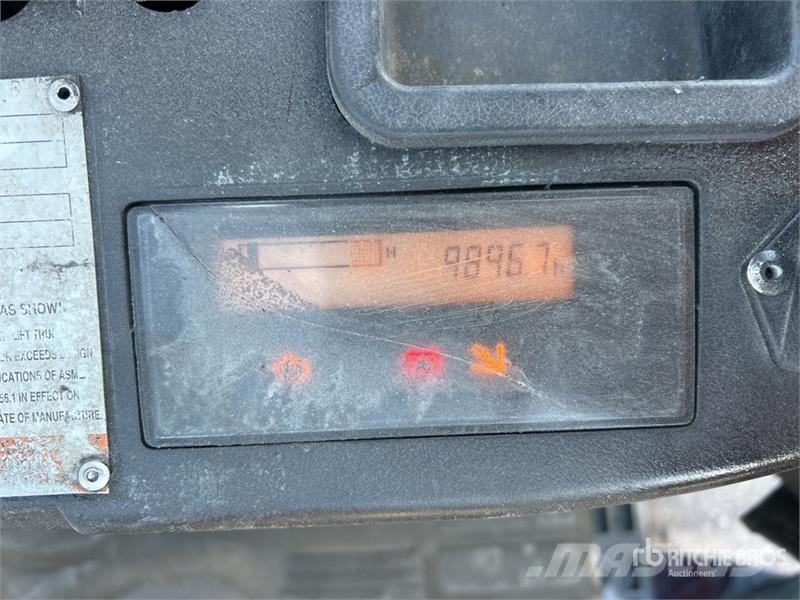 Toyota 8FGCU25 4500 lb Cushion Tire Forklift 그 외 지게차
