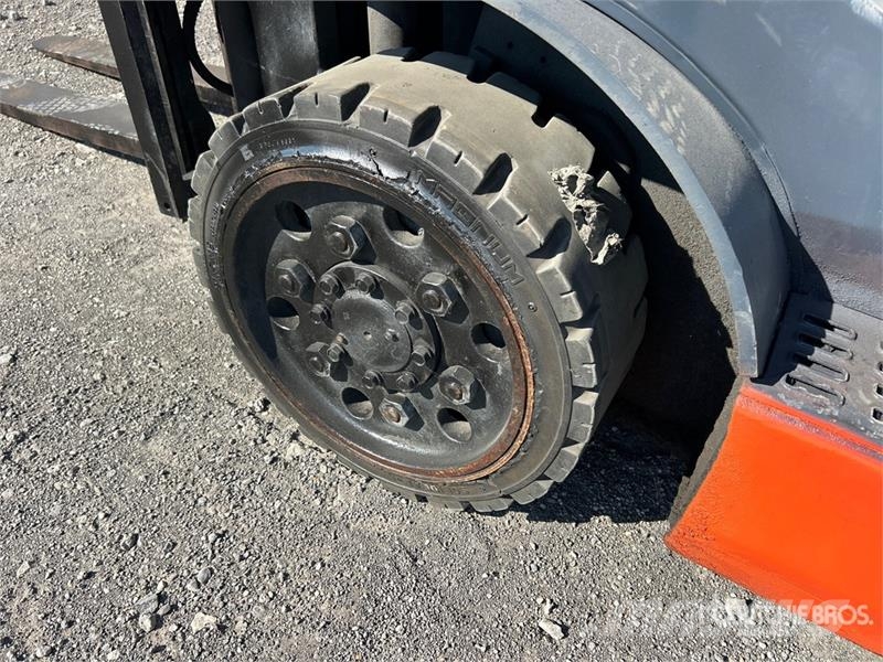 Toyota 8FGCU25 4500 lb Cushion Tire Forklift شاحنات ذات رافعات شوكية - أخرى