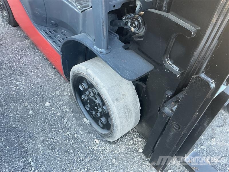 Toyota 8FGCU25 4500 lb Cushion Tire Forklift Šakiniai krautuvai - Kita