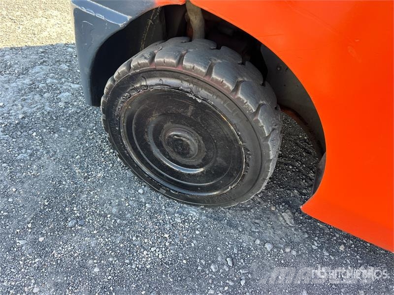 Toyota 8FGCU25 4500 lb Cushion Tire Forklift شاحنات ذات رافعات شوكية - أخرى